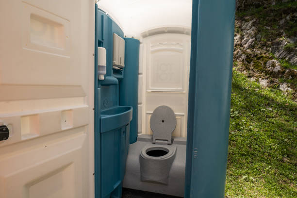 Best High-end porta potty rental  in Castle Rock, WA